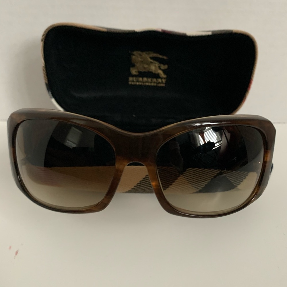 Burberry Sun Glasses - Picture 3 of 8